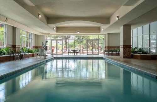 North Charleston Hotel | Embassy Suites North Charleston Airport Hotel Convention