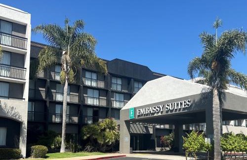 San Luis Obispo Hotel | Embassy Suites San Luis Obispo