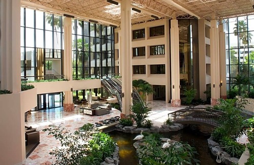 Palm Beach Gardens Hotel | Embassy Suites by Hilton Palm Beach Gardens PGA Boulevard