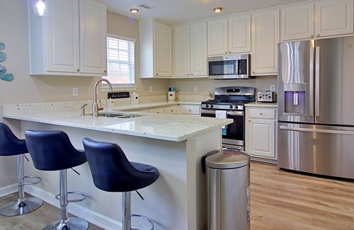 Fairburn House | Embellished Sapphire Home 10 mins to Atl Airport