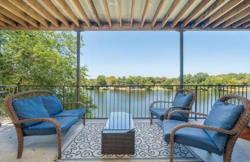Mid America Apartment | Ember’s View, Spa City Jewel- Lovely Lake Condo