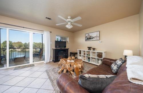 Mid America Apartment | Ember’s View, Spa City Jewel- Lovely Lake Condo