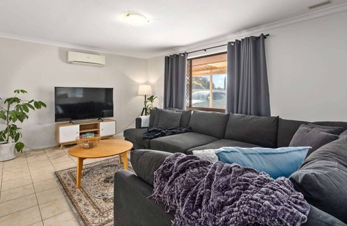 Gosnells House | Embrace the Ultimate Retreat: Tranquil Oasis in Gosnells