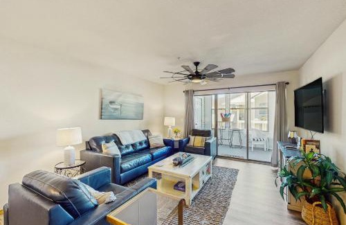 Hollister Apartment | Emerald Bay Getaway