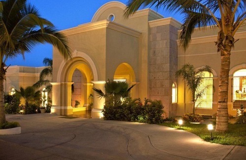 Cerritos Resort | Emerald Bay in Mazatlan's heart.