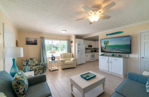 Biltmore Beach House | Emerald Beach Cottage