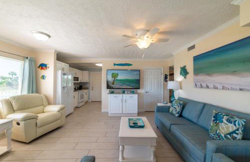 Biltmore Beach House | Emerald Beach Cottage