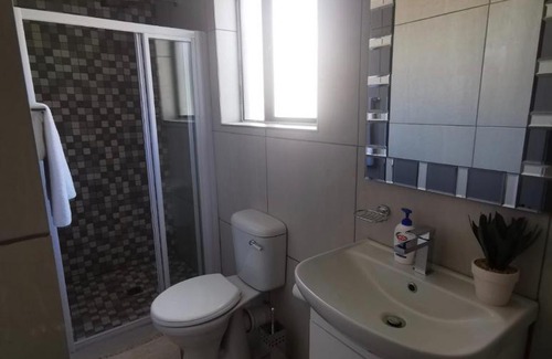 Komani House | Emerald Boutique Guesthouse