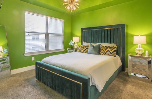 Lindbergh Condo | Emerald City: Luck and Luxury in the Heart of Buckhead