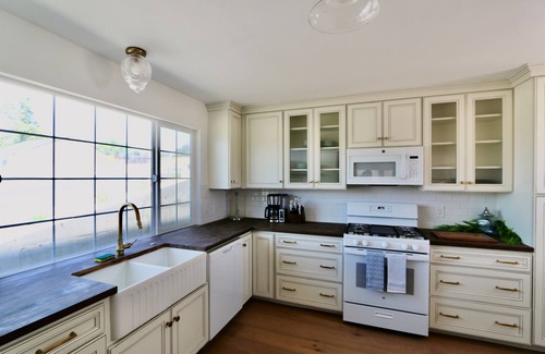 Atascadero House | Emerald Court's Farmhouse: BBQ +