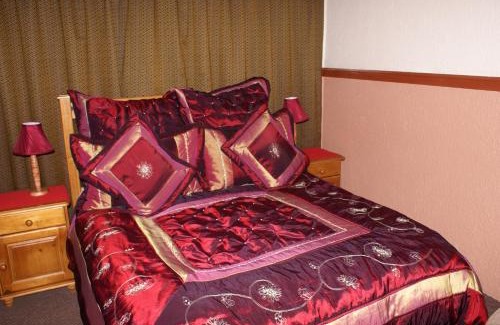 Kempton Park House | Emerald Guesthouse