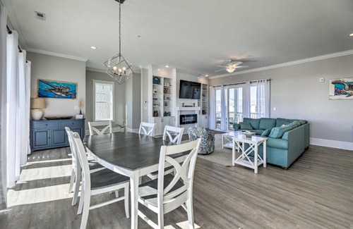 Emerald Isle Apartment | Emerald Isle Condo Less Than Half-Mi to Beach!