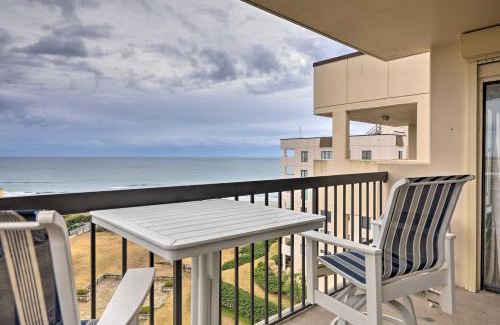 Emerald Isle Apartment | Emerald Isle Condo with Direct Access to Ocean!