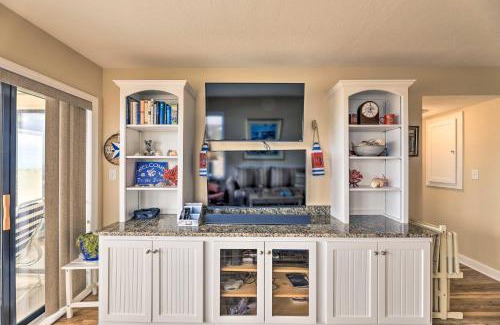 Emerald Isle Apartment | Emerald Isle Condo with Direct Access to Ocean!