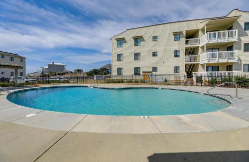 Emerald Isle Apartment | Emerald Isle Vacation Rental with Resort Pool!