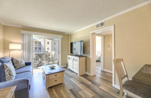 Emerald Isle Apartment | Emerald Isle Vacation Rental with Resort Pool!