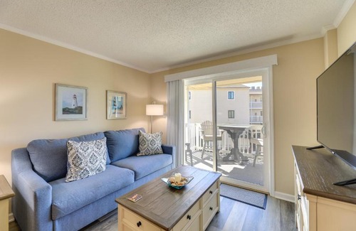 Emerald Isle Apartment | Emerald Isle Vacation Rental with Resort Pool!