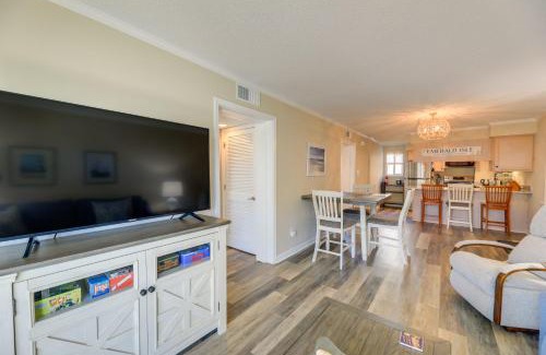 Emerald Isle Apartment | Emerald Isle Vacation Rental with Resort Pool!