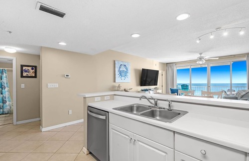 Orange Beach Condo | Emerald Key 602 - Top Floor - Gorgeous Gulf-Front Condo - Perfect for Families