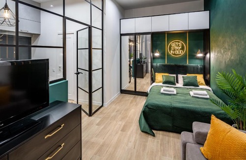 Lviv City Center Apartment | Emerald Lux Apartment. LiveInLviv