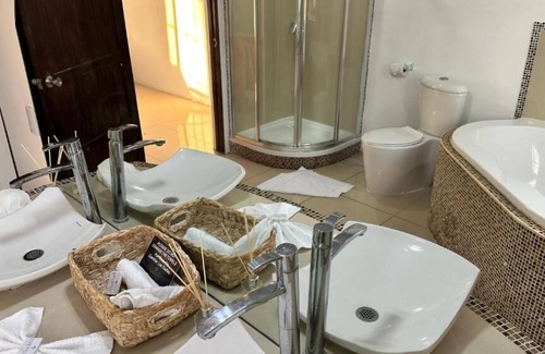Corn Island Hotel | Emerald Luxe Suites