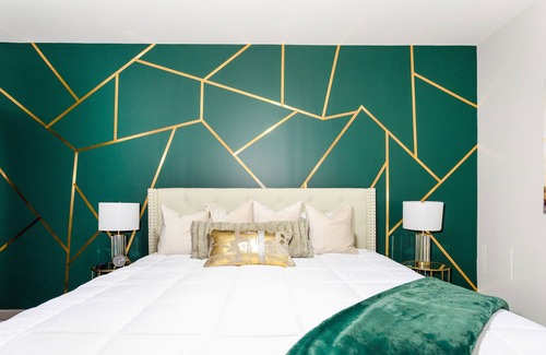 Buckhead Village Apartment | ★ Emerald Luxury ★ w/king bed - ATL/Buckhead