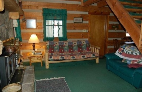 Cosby Cabin | Emerald Pines - 1 Bedrooms, 1.5 Baths, Sleeps 4 Cabin by RedAwning