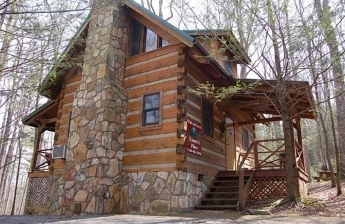 Cosby Cabin | Emerald Pines - 1 Bedrooms, 1.5 Baths, Sleeps 4 Cabin by RedAwning