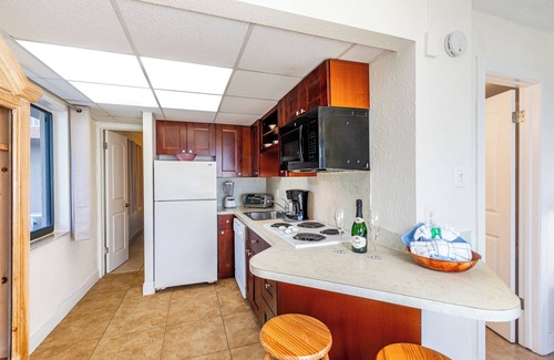 Deerfield Beach Apartment | Emerald Seas Deerfield Beach Club