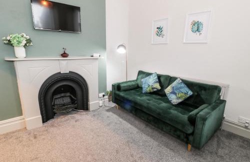 Barmouth Apartment | Emerald Suite