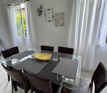 Acacias House | Emi House