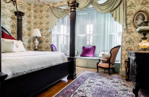 Emigsville Bed & Breakfast | Emig Mansion