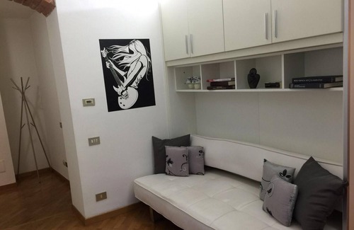 Savena Apartment | Emilia Levante Musica