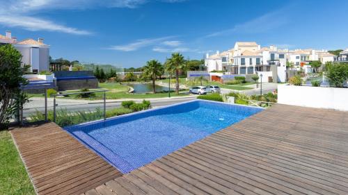 Vale do Lobo Apartment | Emily