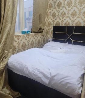 Deira Hotel | Emirates Apartments Room Capsules