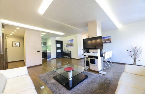 Zvezdara Apartment | Emma