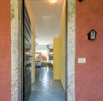 Lierna Apartment | Emma's House