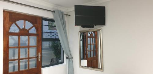 Bloemfontein Bed & Breakfast | Emmaus Single Room