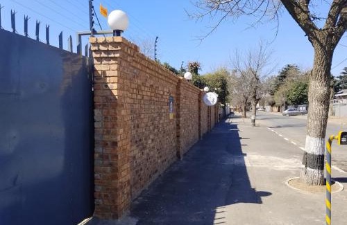 Germiston House | EMPEROR LODGE AND TOURS