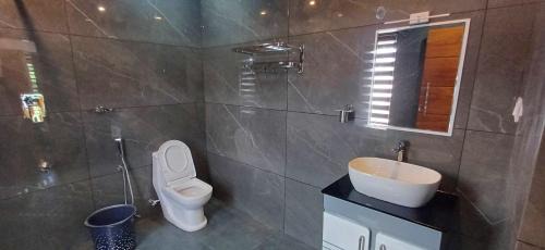 Vayittiri Villa | Empire Single Bedroom Villa with Common Pool