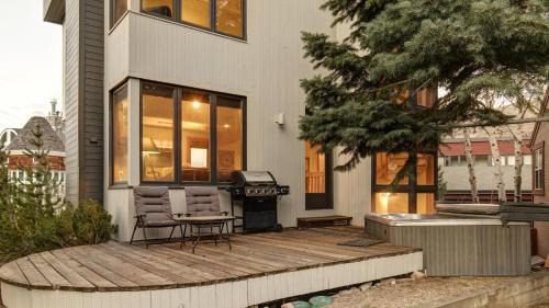 North Park City House | Empire Ski Chalet Home