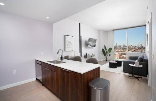 Hoboken Apartment | Empire State View - Luxury Apt - Shuttle to NYC