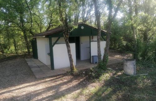 Saint-Aubin-de-Nabirat Other | Emplacement tente camping car