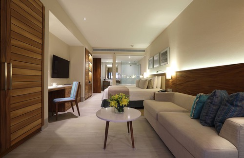 Zona Hotelera Resort | Emporio Cancun Optional All Inclusive