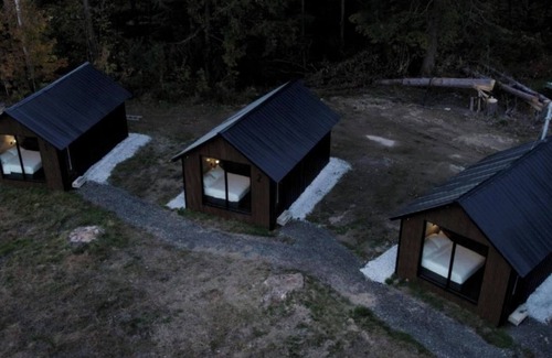 Brandon Cabin | Emrose Luxury Cabins 15