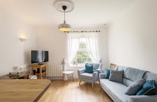 Emsworth House | Emsdale House
