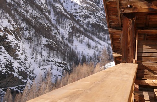 Abries Apartment | En Plein Coeur du Queyras, Grand Appartement au Dernier Étage D'un Chalet