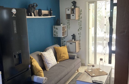 La Madeleine House | EN Ville: Maison Avec Jardin et Jacuzzi