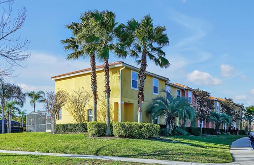 West Kissimmee Apartment | Encantada Resort Vacation Townhomes by IDILIQ