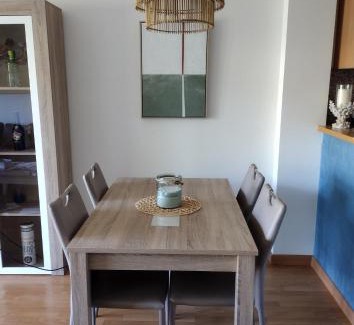Llanca Apartment | Encantador Apartamento familiar 4 px con Terraza, Parking y Wi-fi en Llançà